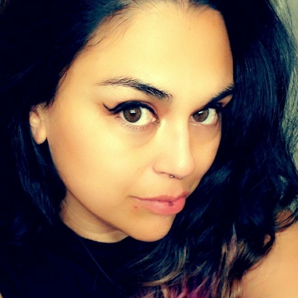 Meet your Posher, Kelly - Picture 2 of 4